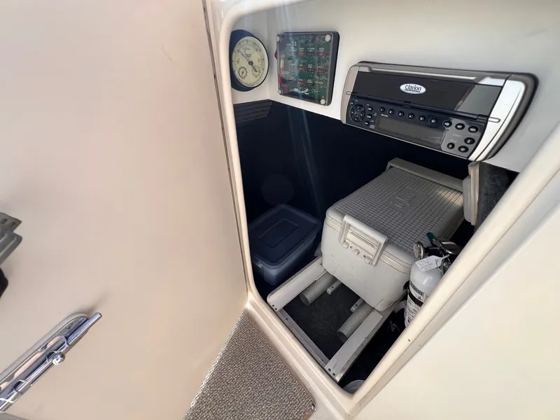 Slide: The Image of Sea Ray 240 SD 2001 - 15