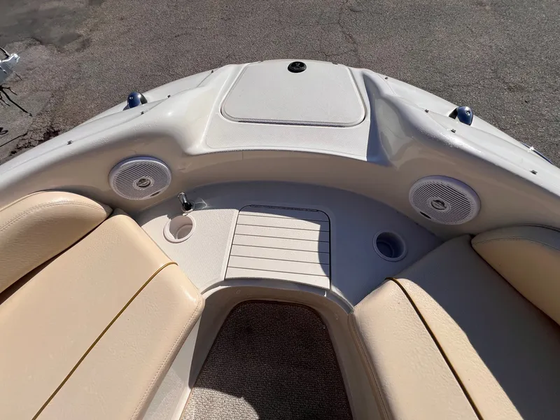 Slide: The Image of Sea Ray 240 SD 2001 - 18