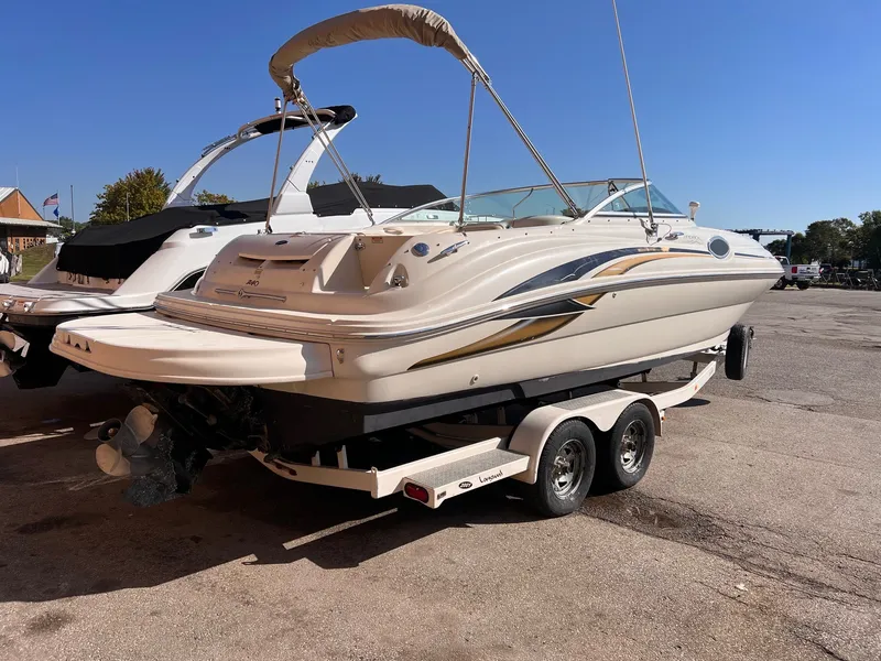 Slide: The Image of Sea Ray 240 SD 2001 - 4