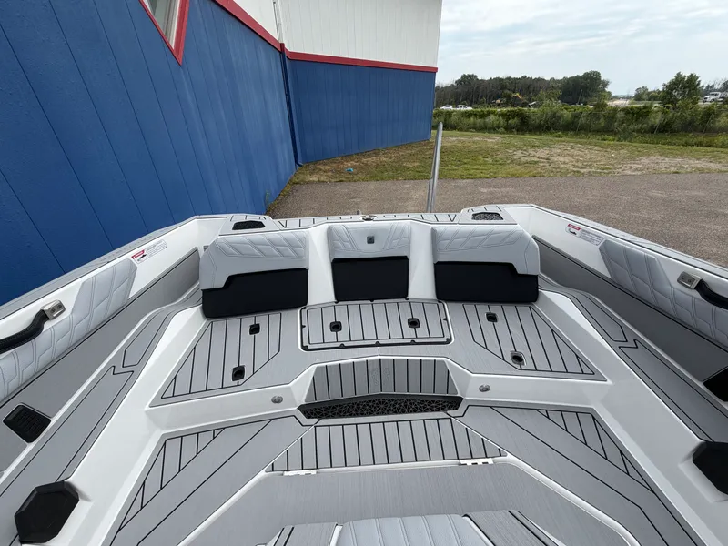Slide: The Image of Nautique SKI NAUTIQUE 2027 - 8