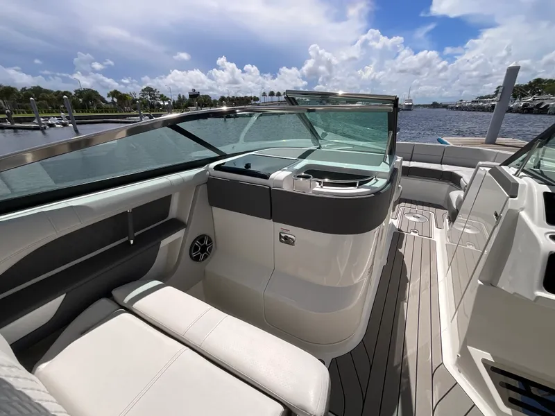 Slide: The Image of Sea Ray SLX 310 Outboard 2027 - 21