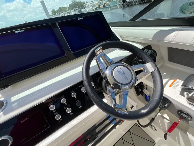Slide: The Image of Sea Ray SLX 310 Outboard 2027 - 15