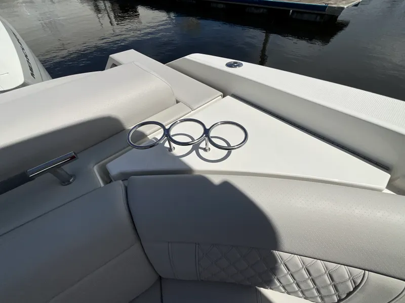 Slide: The Image of Sea Ray SLX 310 Outboard 2027 - 13