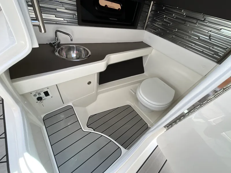 Slide: The Image of Sea Ray SLX 310 Outboard 2027 - 20