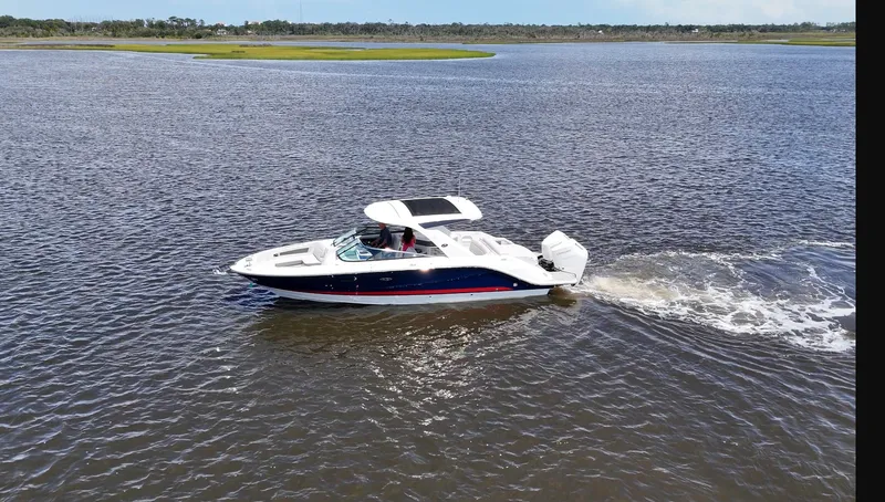 Slide: The Image of Sea Ray SLX 310 Outboard 2027 - 3
