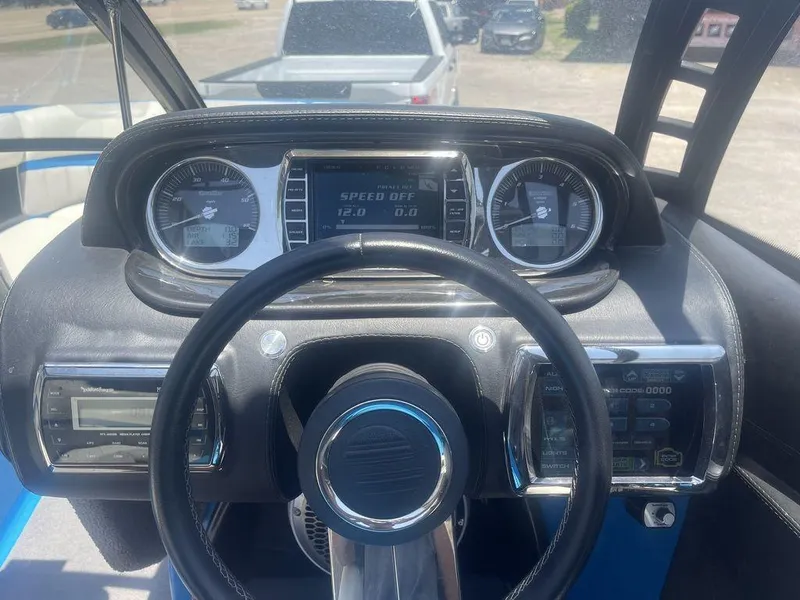 Slide: The Image of Malibu Wakesetter 24 MXZ 2013 - 16