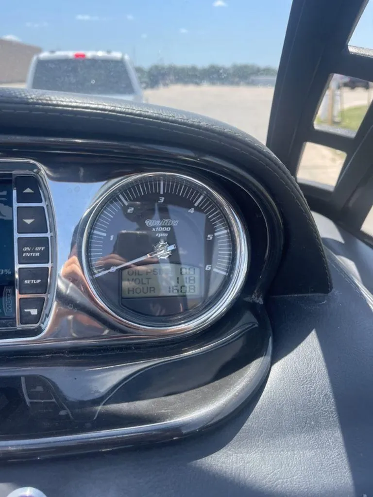 Slide: The Image of Malibu Wakesetter 24 MXZ 2013 - 17