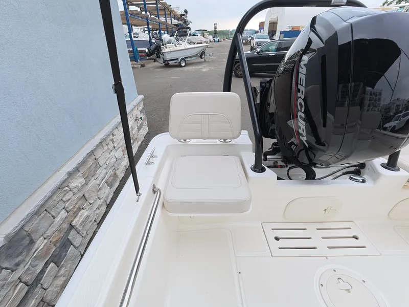 Slide: The Image of Boston Whaler 170 Montauk 2027 - 10