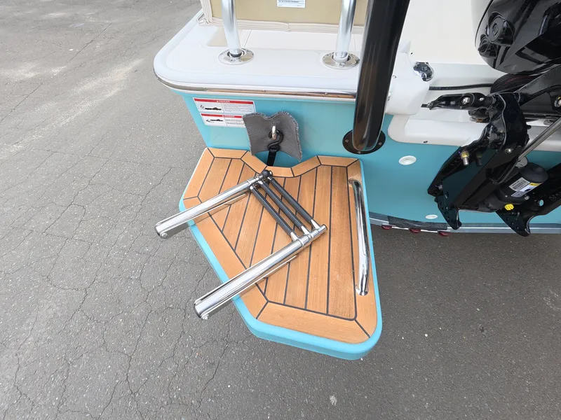 Slide: The Image of Boston Whaler 170 Montauk 2027 - 7