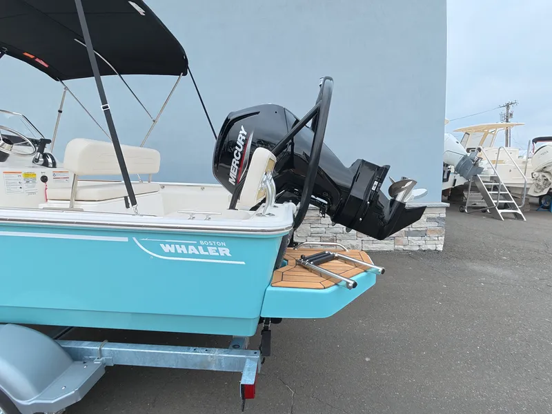 Slide: The Image of Boston Whaler 170 Montauk 2027 - 3