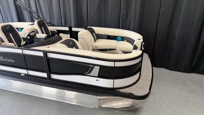 Slide: The Image of Barletta LUSSO23QCSS 2027 - 6