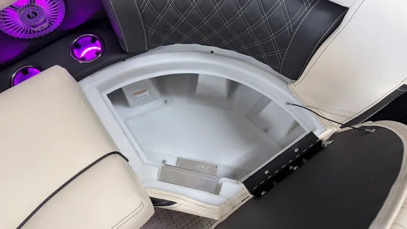 Slide: The Image of Barletta LUSSO23QCSS 2027 - 25