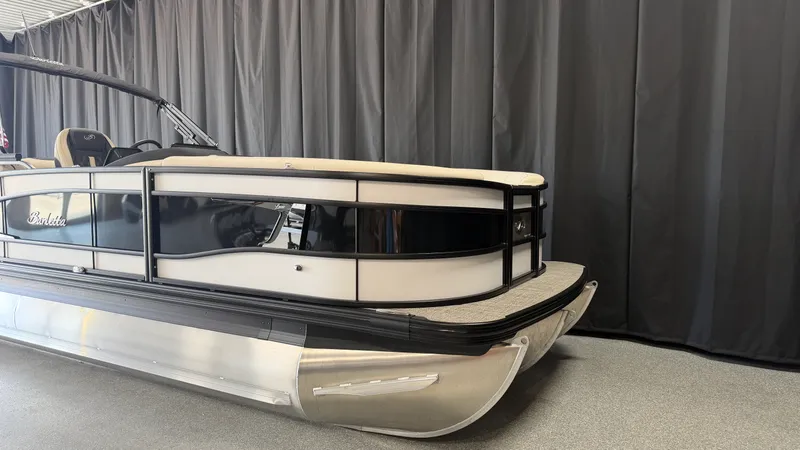 Slide: The Image of Barletta LUSSO23QCSS 2027 - 3