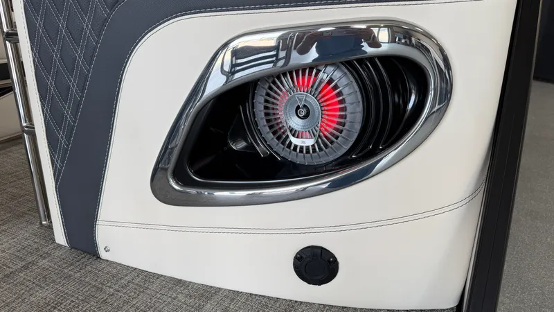 Slide: The Image of Barletta LUSSO23QCSS 2027 - 102