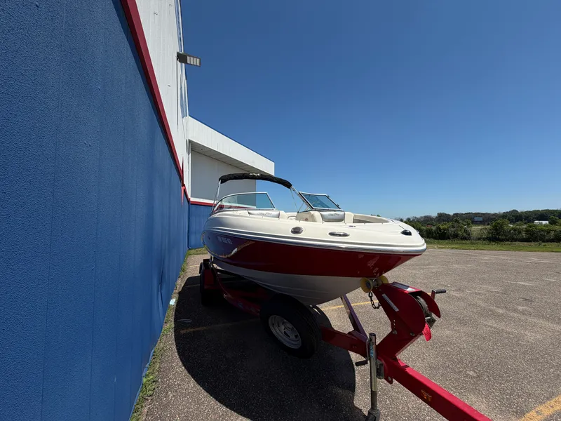 Slide: The Image of Sea Ray 210 SELECT 2010 - 1