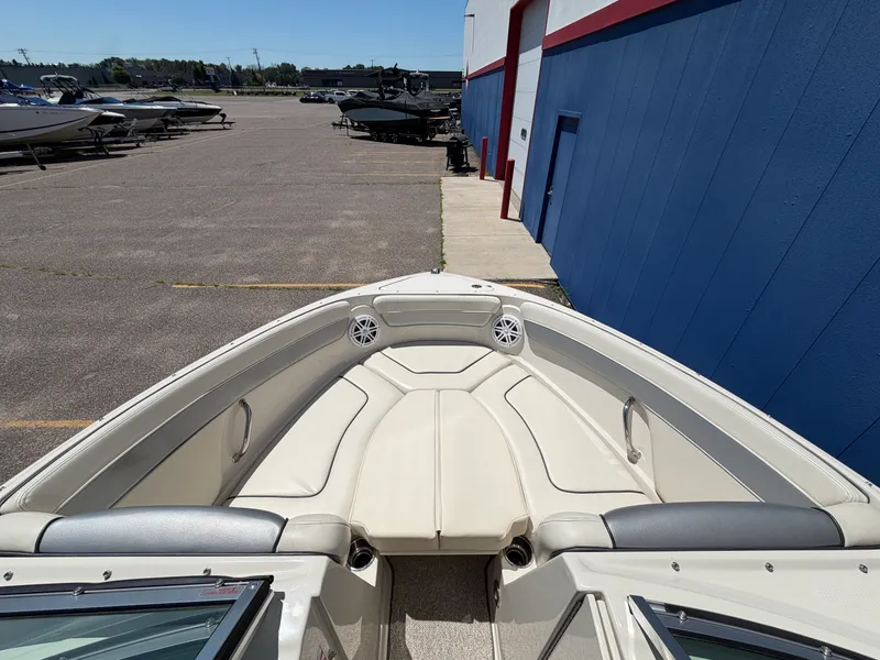 Slide: The Image of Sea Ray 210 SELECT 2010 - 24