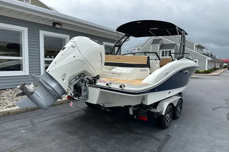 Slide: The Image of Sea Ray SPX 210 Outboard 2027 - 5