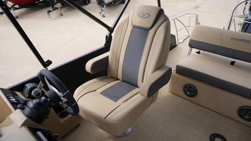 Slide: The Image of Harris Cruiser 230 2023 - 14