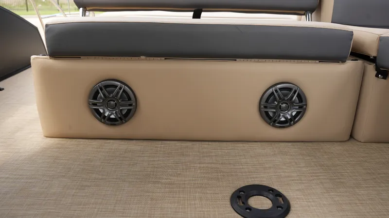 Slide: The Image of Harris Cruiser 230 2023 - 21