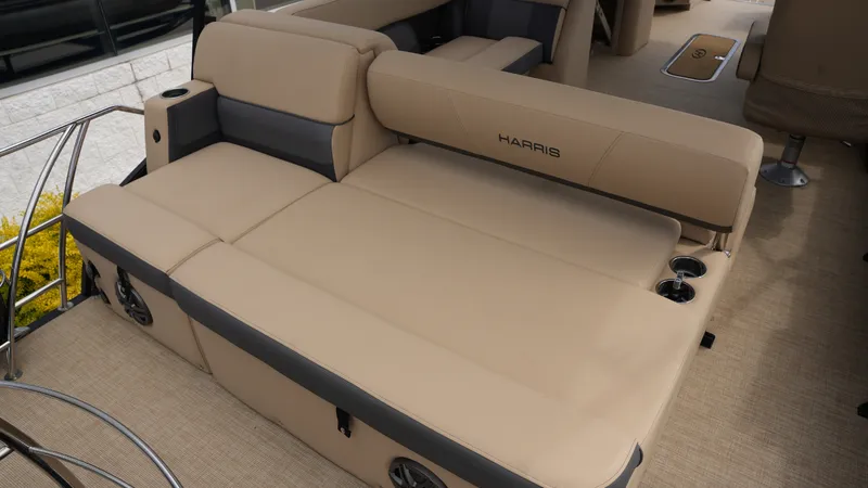 Slide: The Image of Harris Cruiser 230 2023 - 22