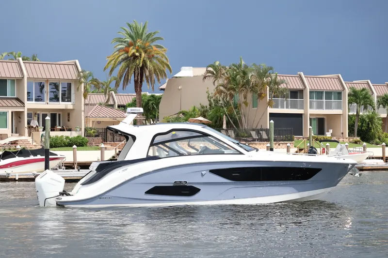 Slide: The Image of Sea Ray Sundancer 370 Outboard 2026 - 18