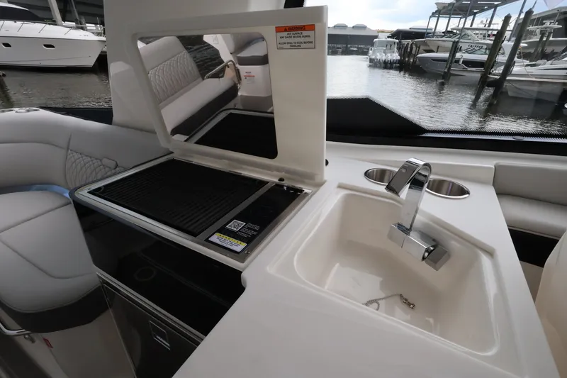 Slide: The Image of Sea Ray Sundancer 370 Outboard 2026 - 67