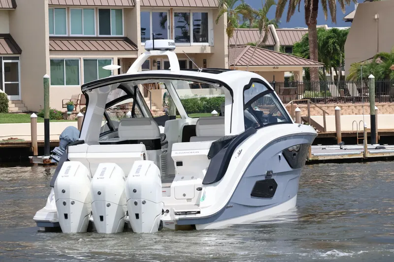 Slide: The Image of Sea Ray Sundancer 370 Outboard 2026 - 14