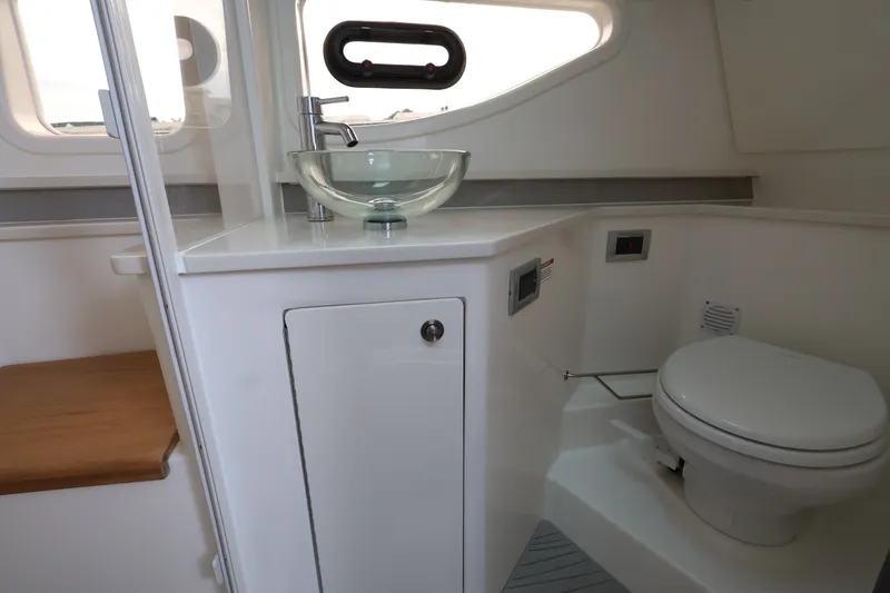 Slide: The Image of Sea Ray Sundancer 370 Outboard 2026 - 54