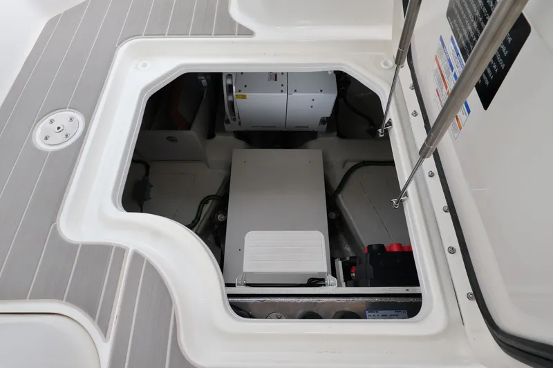 Slide: The Image of Sea Ray Sundancer 370 Outboard 2026 - 68