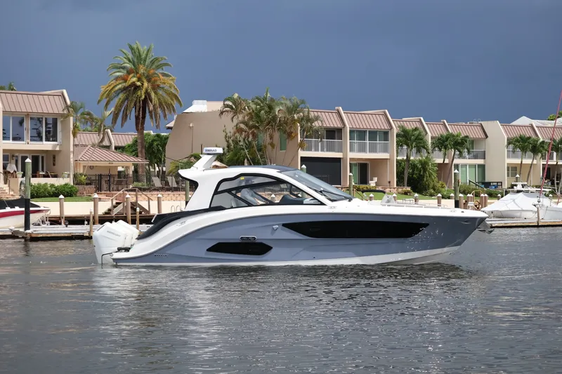 Slide: The Image of Sea Ray Sundancer 370 Outboard 2026 - 20