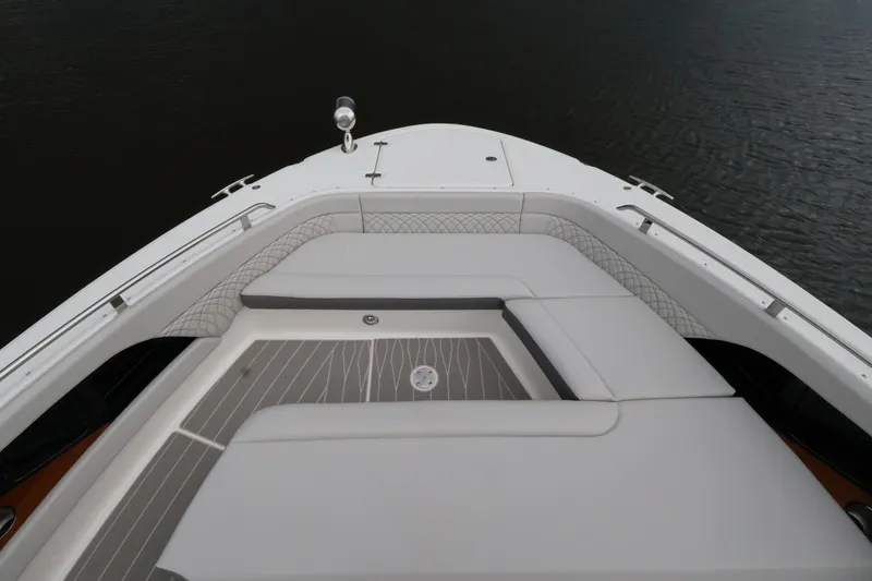 Slide: The Image of Sea Ray Sundancer 370 Outboard 2026 - 61