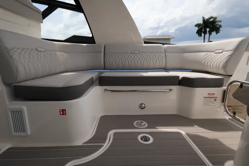 Slide: The Image of Sea Ray Sundancer 370 Outboard 2026 - 36