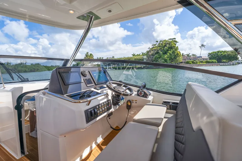 Slide: The Image of Aquila 32 Sport 2023 - 16