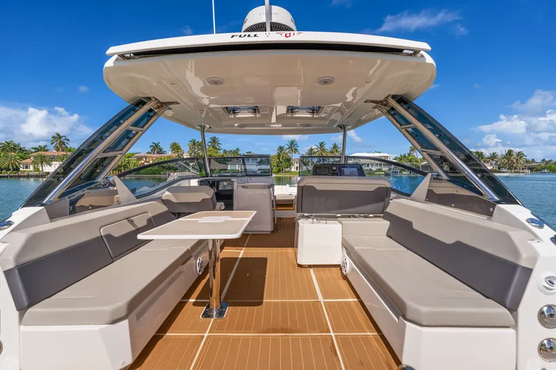 Slide: The Image of Aquila 32 Sport 2023 - 27