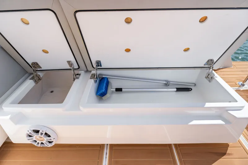 Slide: The Image of Aquila 32 Sport 2023 - 40
