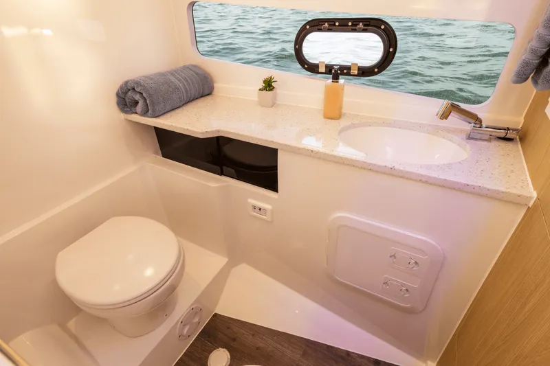 Slide: The Image of Aquila 32 Sport 2023 - 10