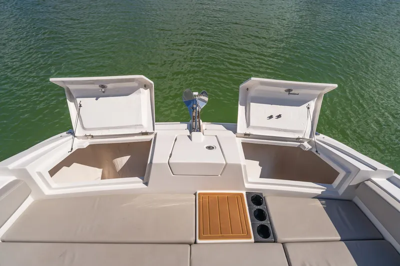 Slide: The Image of Aquila 32 Sport 2023 - 13