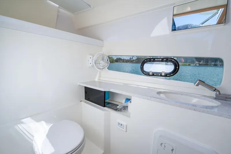 Slide: The Image of Aquila 32 Sport 2023 - 45