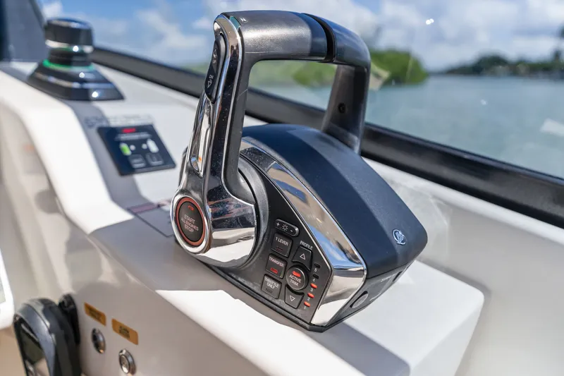 Slide: The Image of Aquila 32 Sport 2023 - 18