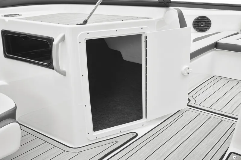 Slide: The Image of Yamaha 195S 2024 - 38