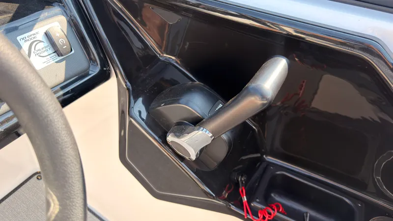 Slide: The Image of Yamaha SX195 2024 - 32