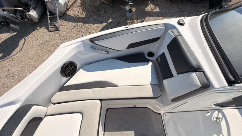 Slide: The Image of Yamaha SX195 2024 - 45