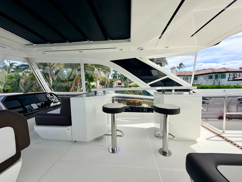 Slide: The Image of Galeon 640 FLY BRIDGE 2019 - 39