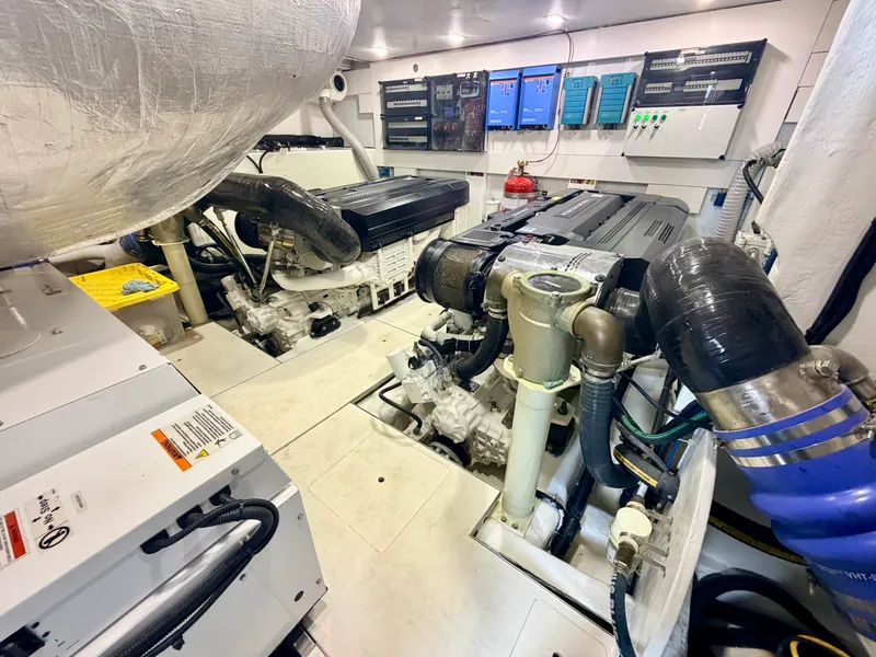 Slide: The Image of Galeon 640 FLY BRIDGE 2019 - 42