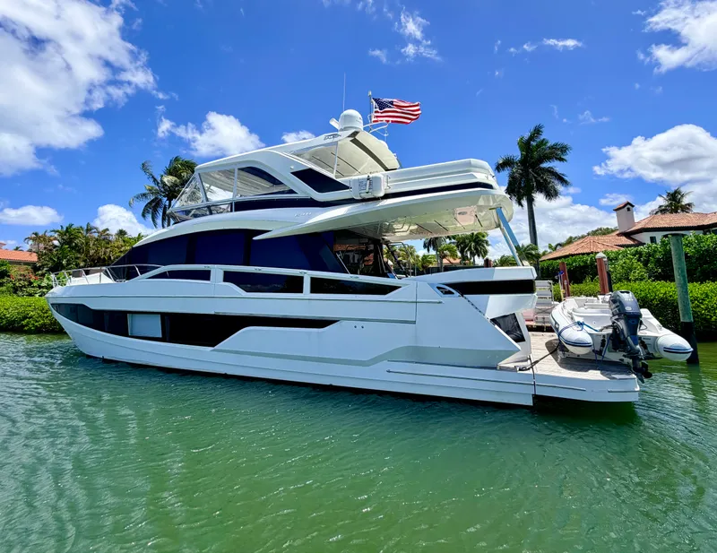 Slide: The Image of Galeon 640 FLY BRIDGE 2019 - 53