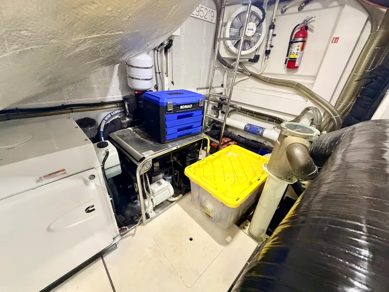 Slide: The Image of Galeon 640 FLY BRIDGE 2019 - 45