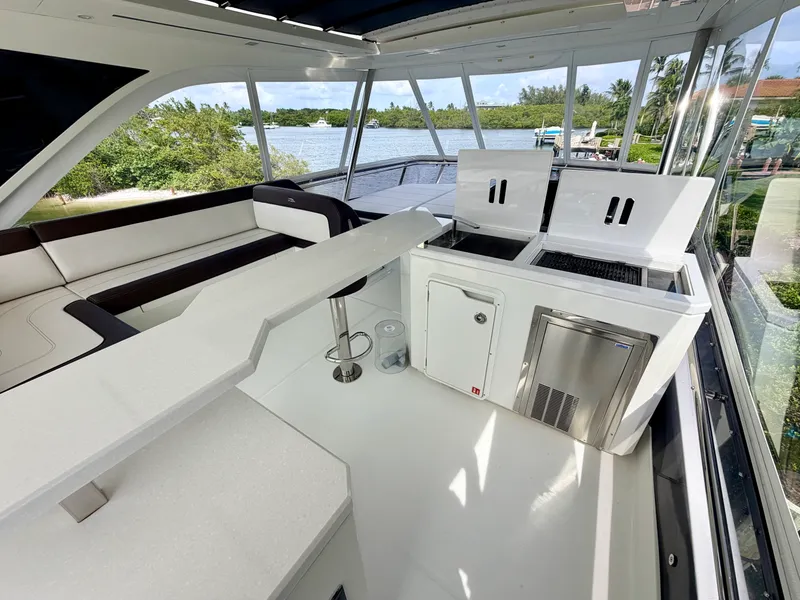 Slide: The Image of Galeon 640 FLY BRIDGE 2019 - 41