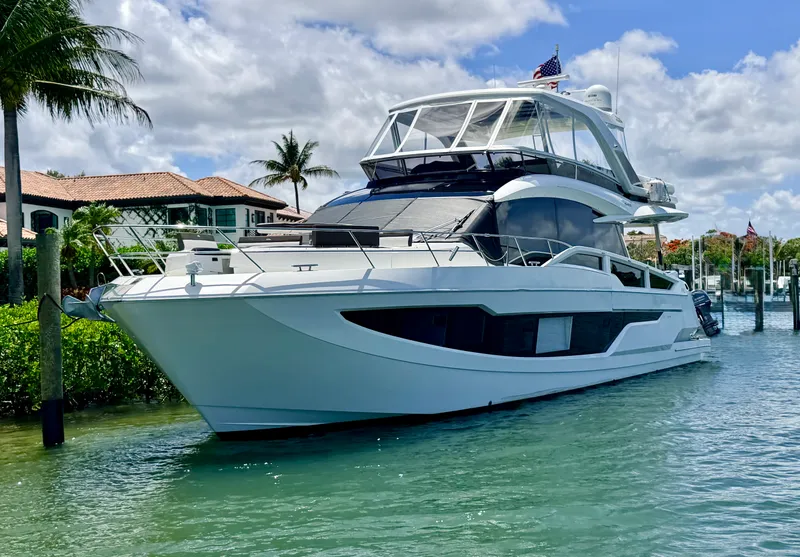 Slide: The Image of Galeon 640 FLY BRIDGE 2019 - 1