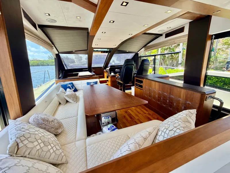 Slide: The Image of Galeon 640 FLY BRIDGE 2019 - 16
