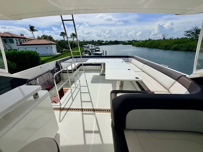 Slide: The Image of Galeon 640 FLY BRIDGE 2019 - 45